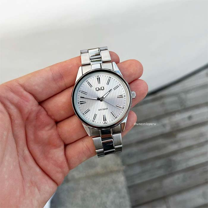 Reloj QyQ QZ94J201Y­